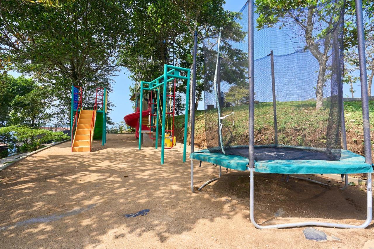Haze And Kites Resort Munnar Esterno foto