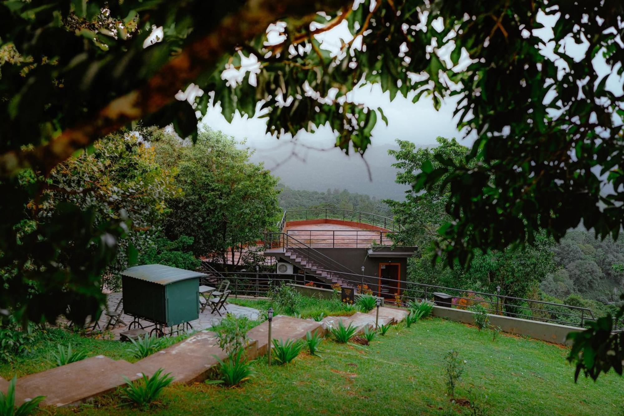 Haze And Kites Resort Munnar Esterno foto