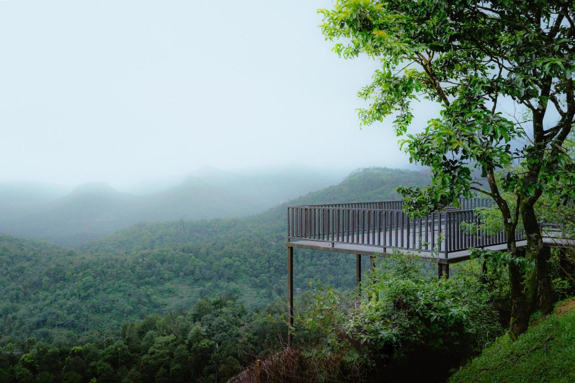 Haze And Kites Resort Munnar Esterno foto