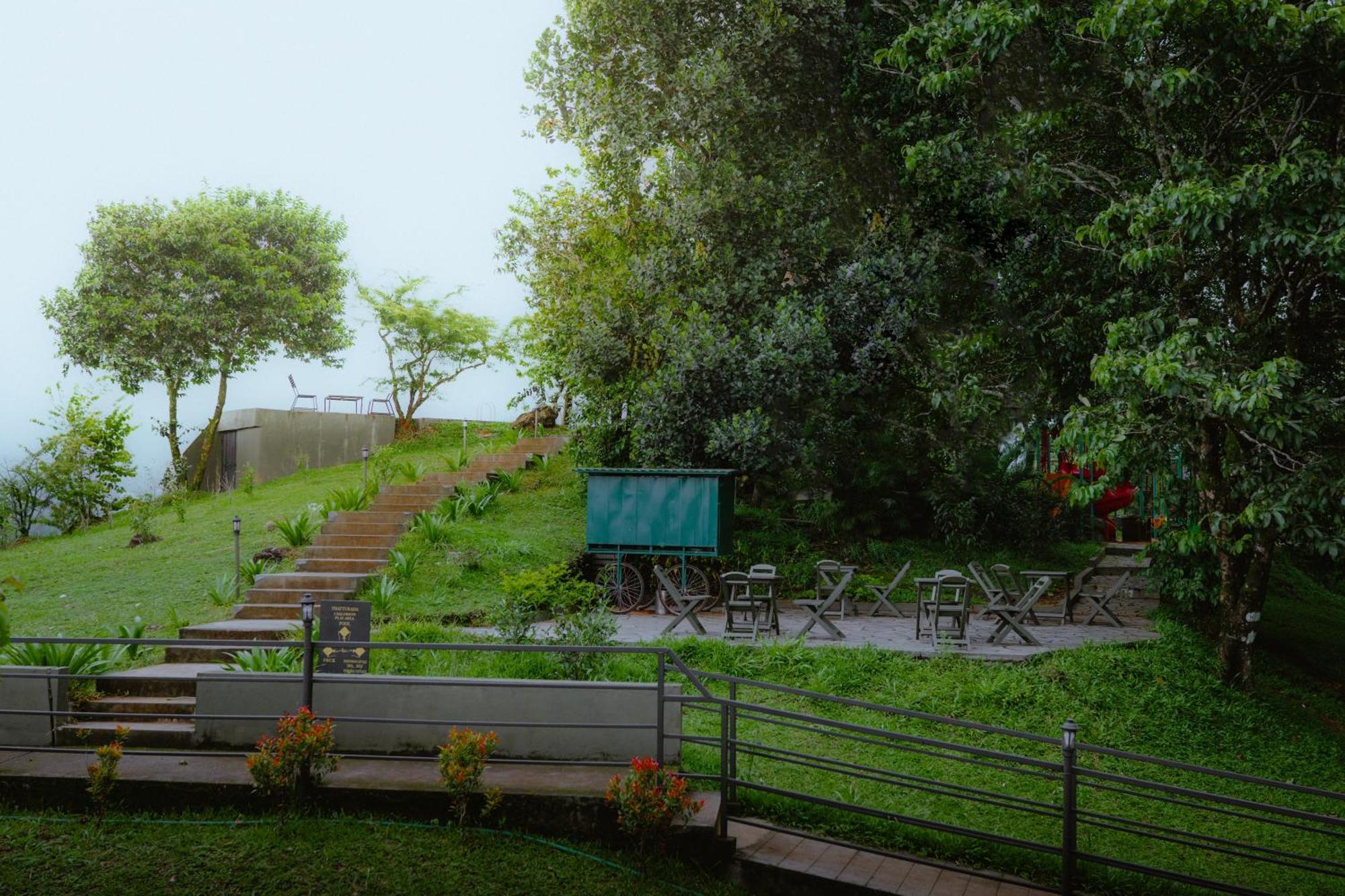 Haze And Kites Resort Munnar Esterno foto